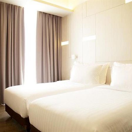 Swiss-Belinn Cikarang Kültér fotó
