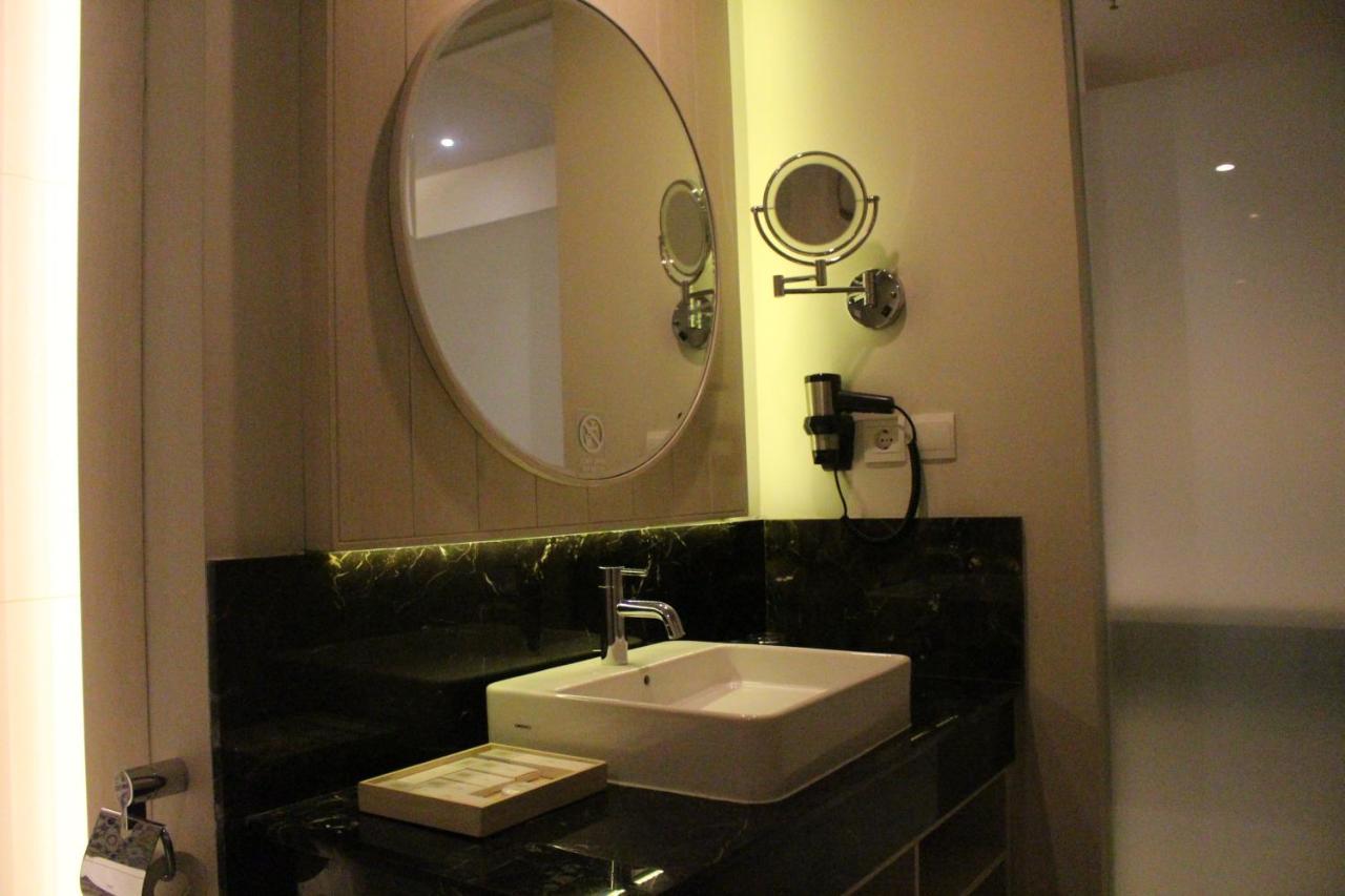 Swiss-Belinn Cikarang Kültér fotó
