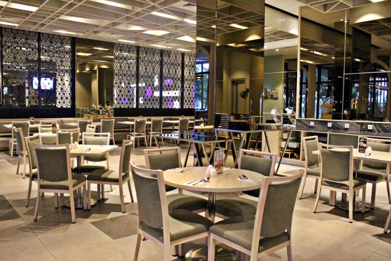 Swiss-Belinn Cikarang Kültér fotó
