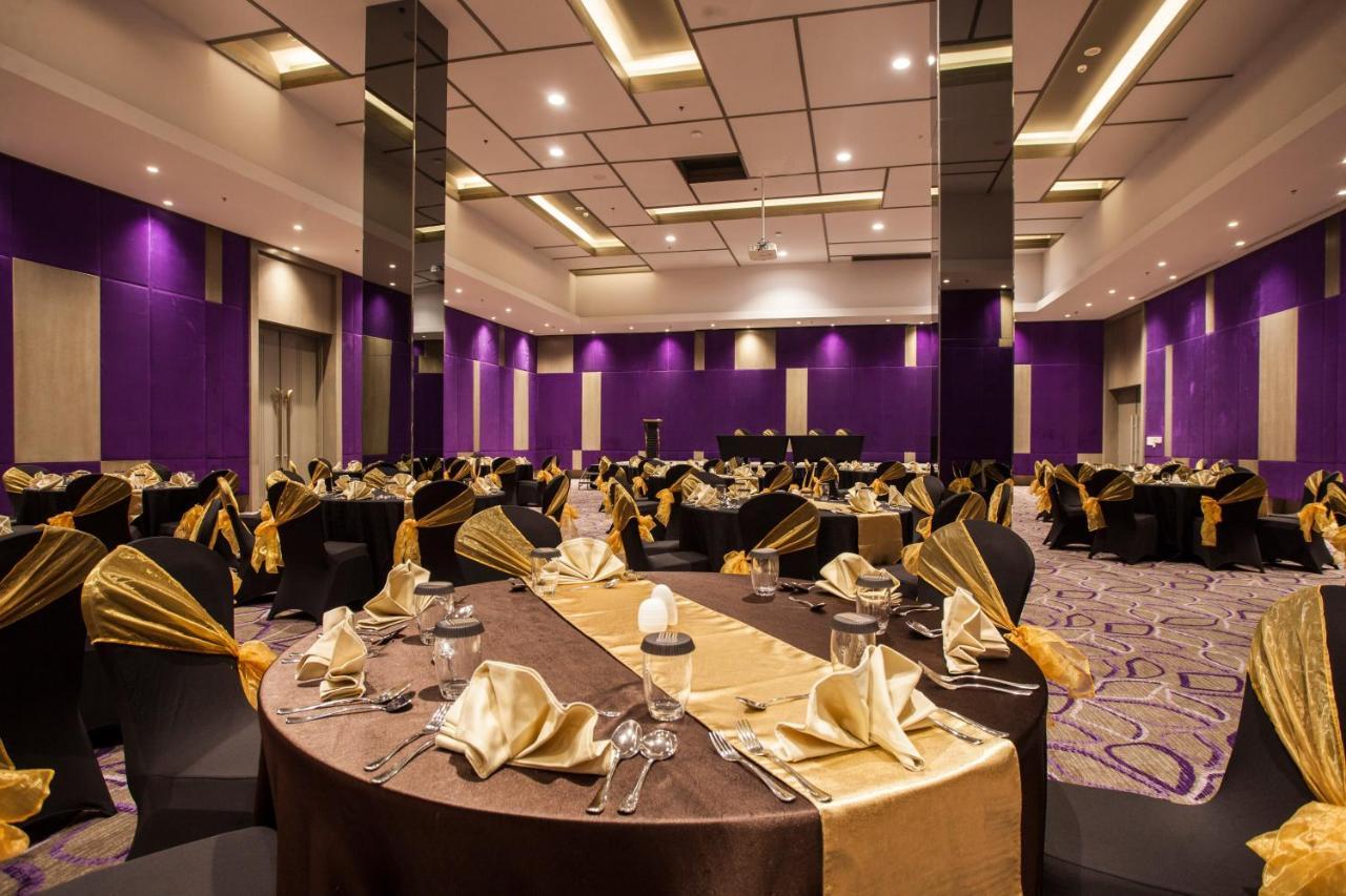 Swiss-Belinn Cikarang Kültér fotó