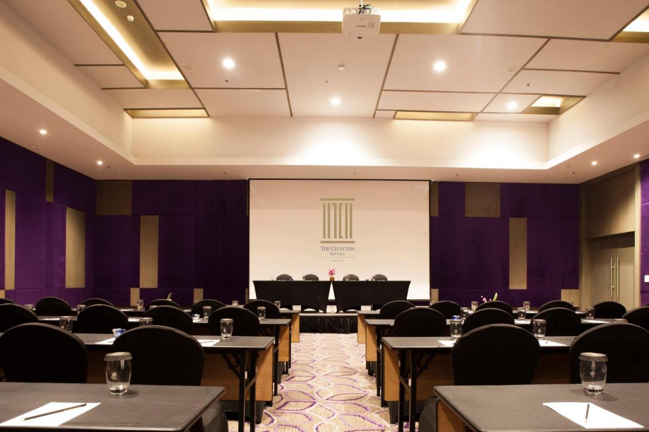 Swiss-Belinn Cikarang Kültér fotó