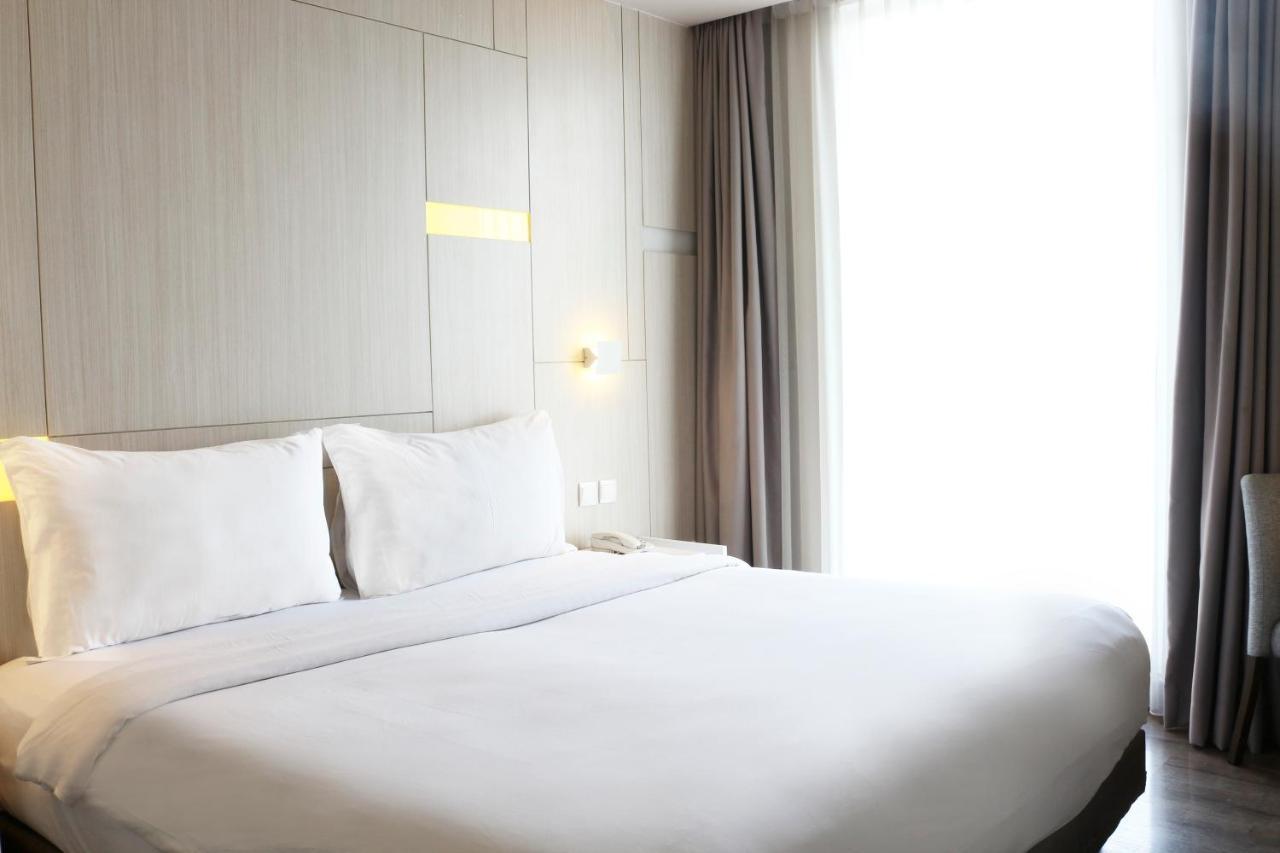 Swiss-Belinn Cikarang Kültér fotó
