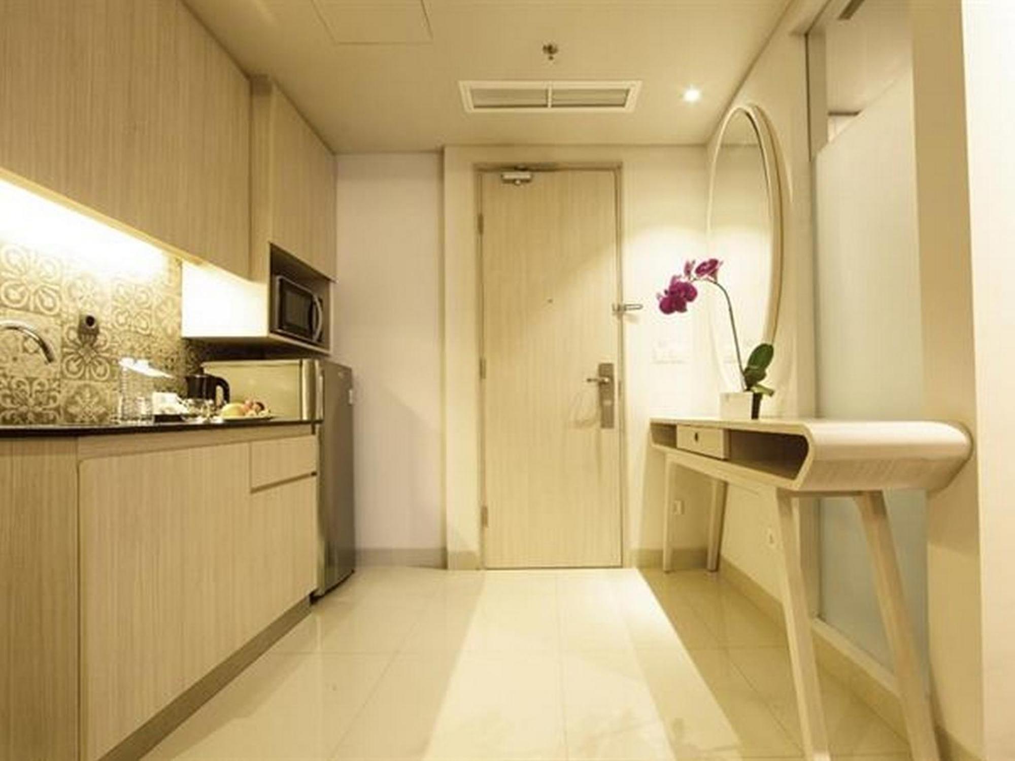 Swiss-Belinn Cikarang Kültér fotó